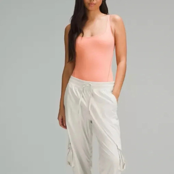 Lululemon Ultra-Soft Nulu Square-Neck Sleeveless Bodysuit in Peach Sz Small - Picture 1 of 6